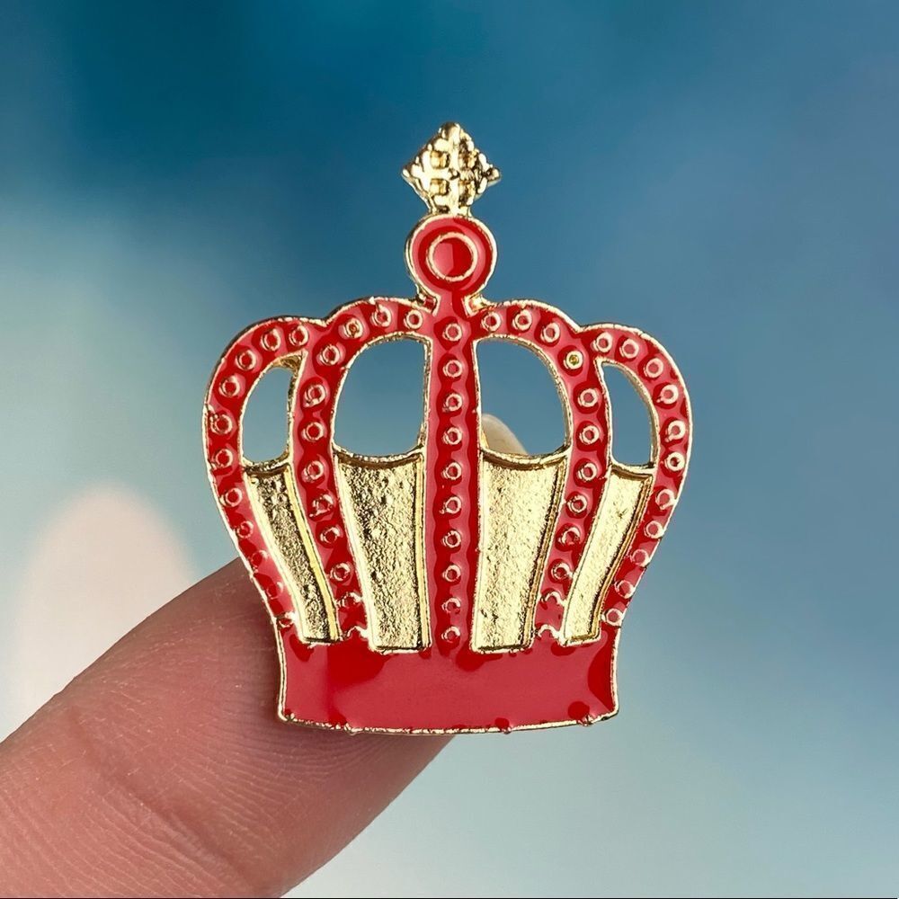Queen Crown Alice Wonderland Collection Enamel Pin